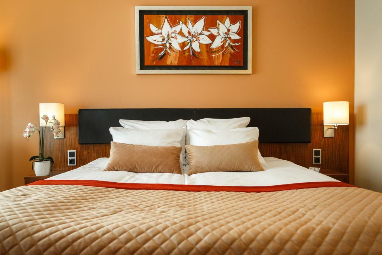 Hotelli Avalon & Conferences 4*
